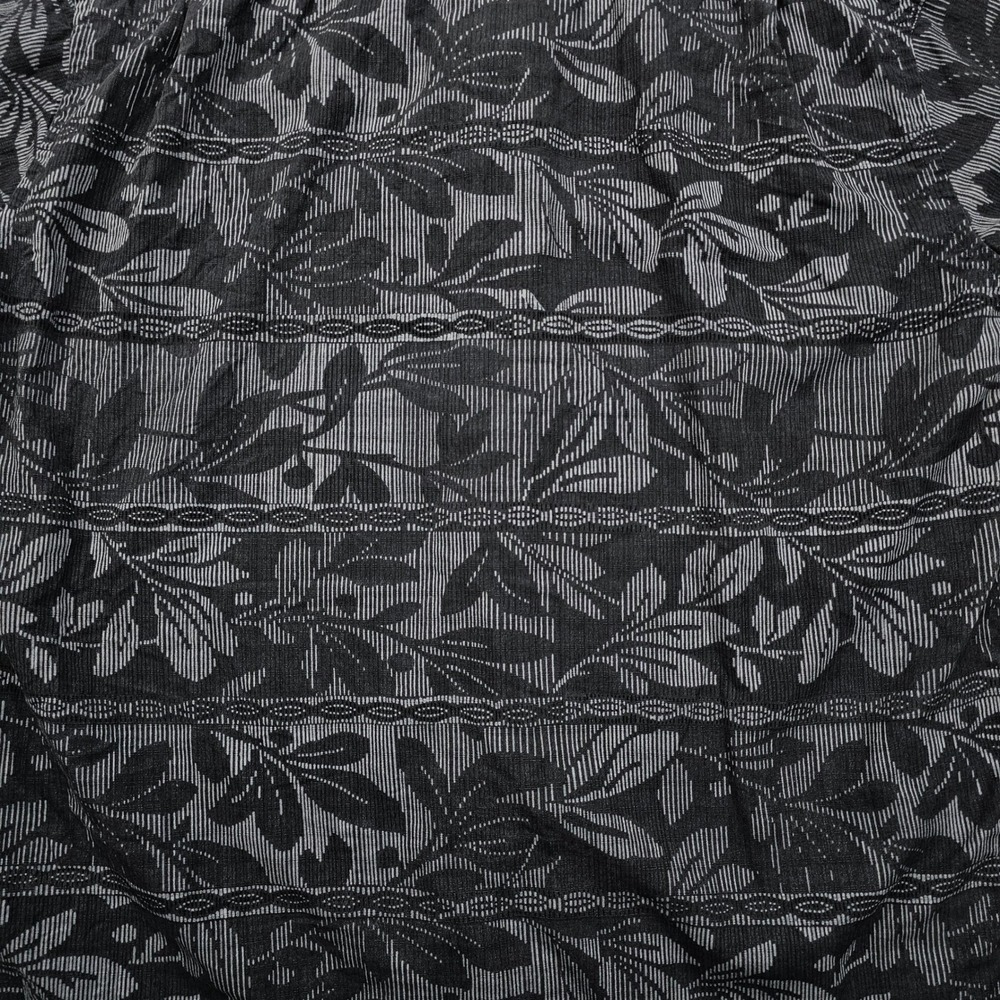 Tommy Bahama Shirt Mens M Gray Black Silk Floral Jacquard Aloha Resort Luxury - Picture 9 of 9
